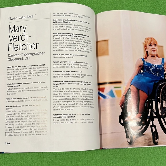 In The Company Of Women by Grace Bonney Hardcover Book EXC - Picture 14 of 16